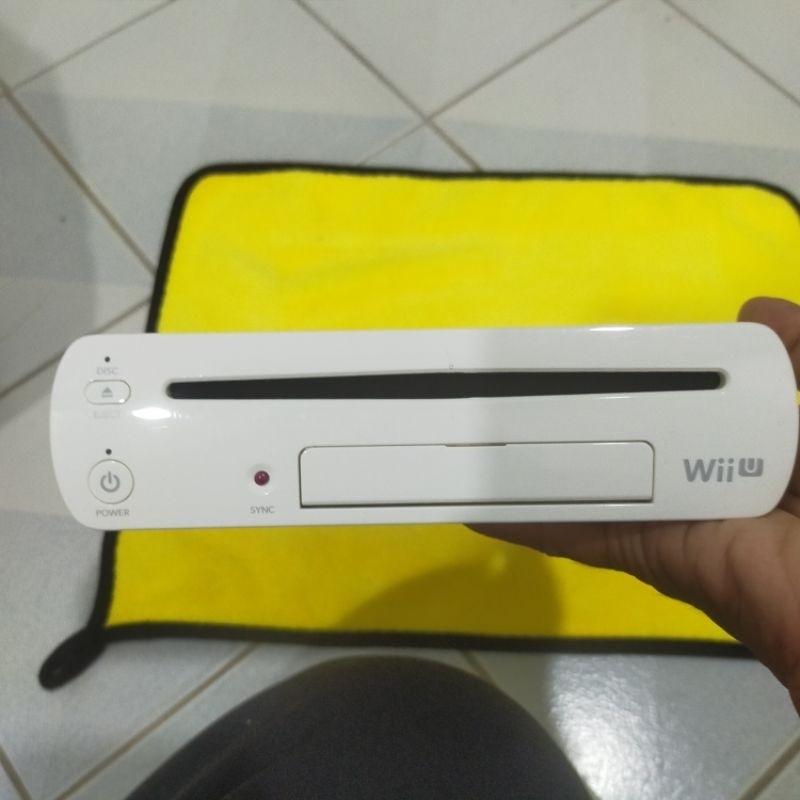 wii u ขายยกชุดเลยค่ะครบชุด3890฿สนใจทักแชตก่อนสั่งซื้อนะคะ